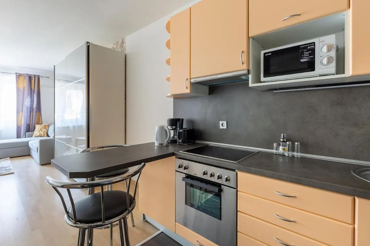 Fut26 Peaceful, Stylish Studio Behind Corvin Plaza Budapest Hungary