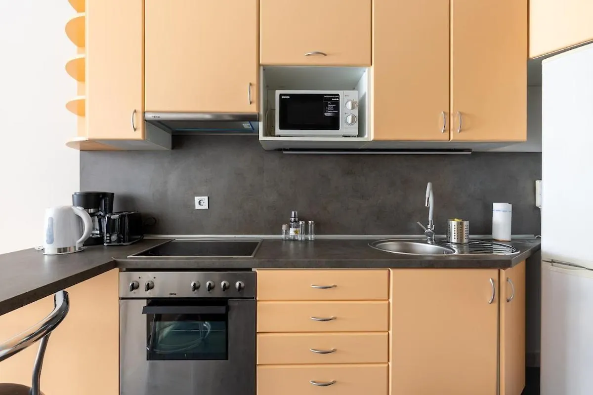 Fut26 Peaceful, Stylish Studio Behind Corvin Plaza Budapest Apartment