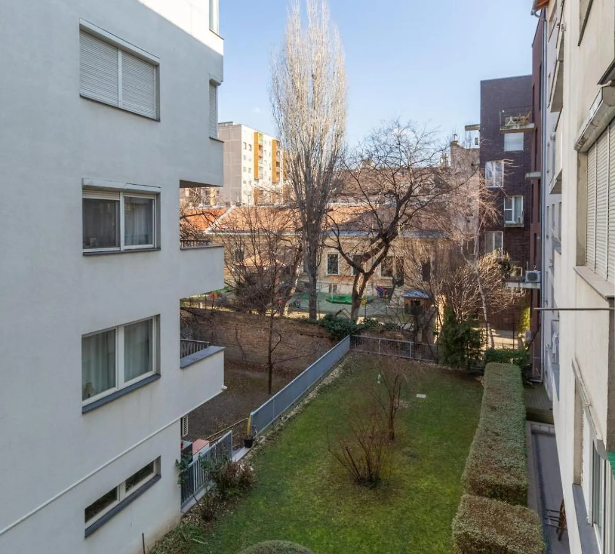 Fut26 Peaceful, Stylish Studio Behind Corvin Plaza Budapest Hungary