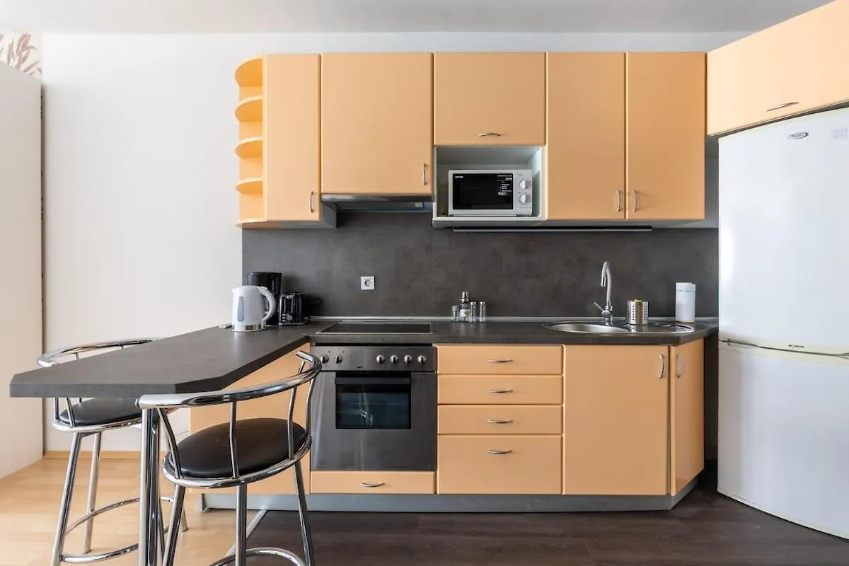Fut26 Peaceful, Stylish Studio Behind Corvin Plaza Budapest 0*,
