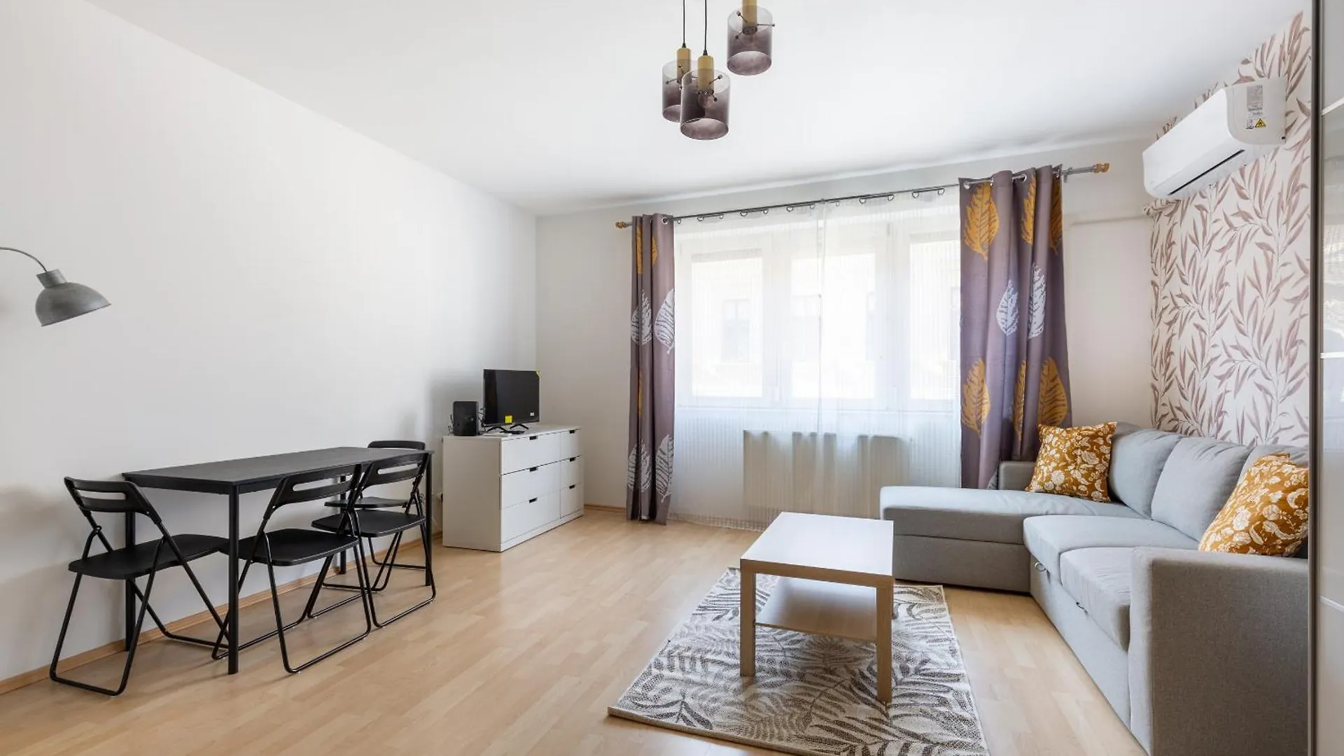 Apartment Fut26 Peaceful, Stylish Studio Behind Corvin Plaza Budapest