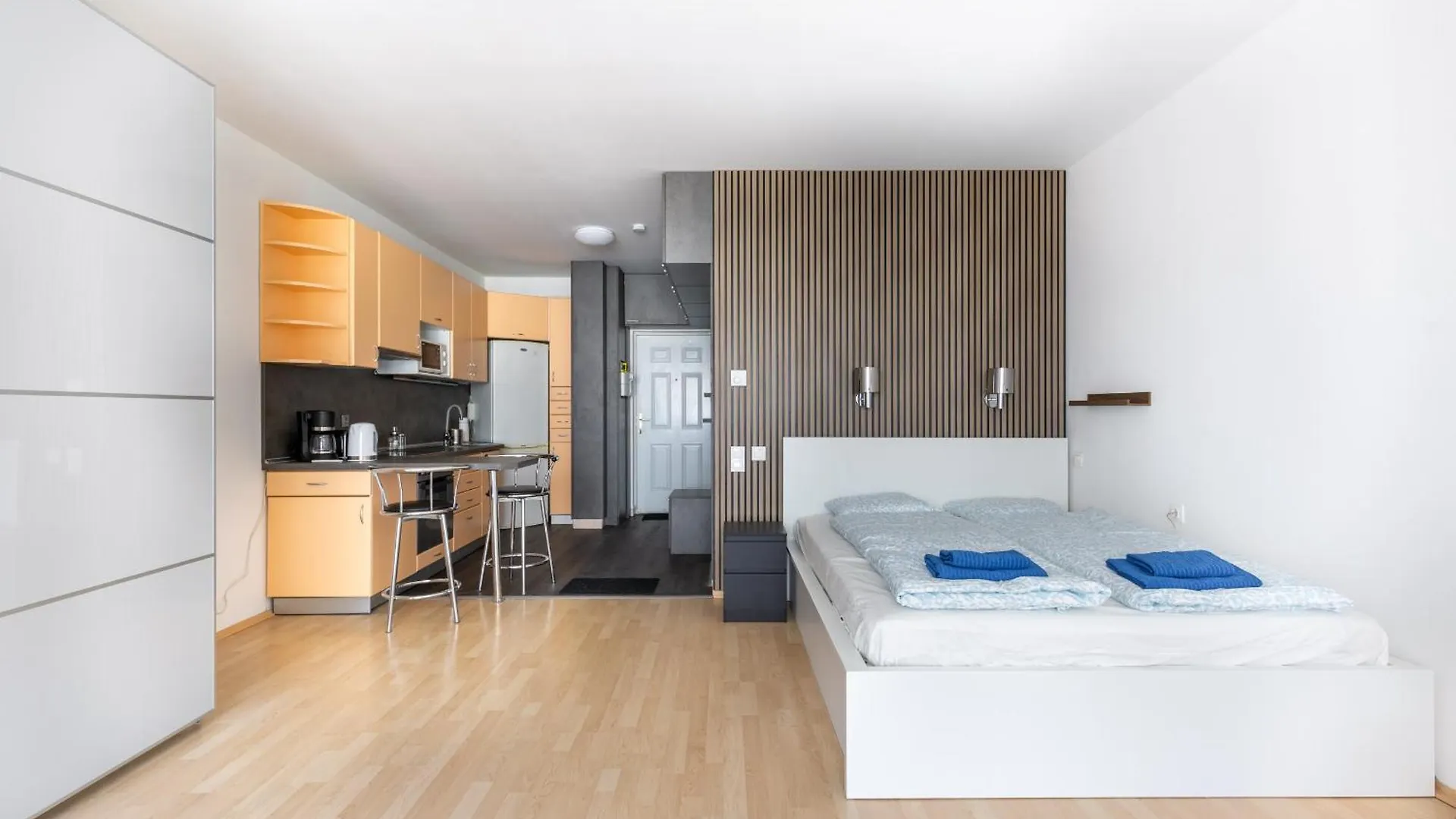 Apartment Fut26 Peaceful, Stylish Studio Behind Corvin Plaza Budapest