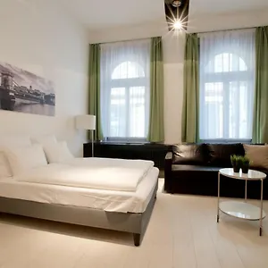 St. King 1 By Hi5 Apartament